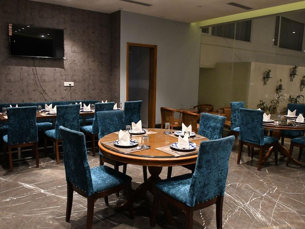 Amarpreet, Chhatrapati Sambhajinagar - Am Hotel Kollection Aurangabad  Ngoại thất bức ảnh